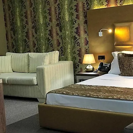 Hotel Deluxe Tirana