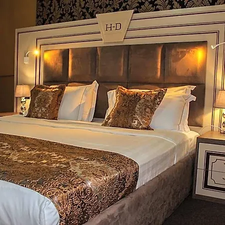 Deluxe Hotel 2*