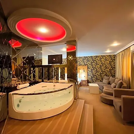 Hotel Deluxe Tirana