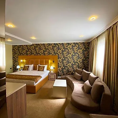 Deluxe Hotel Tirana