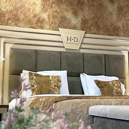 Hotel Deluxe Tirana